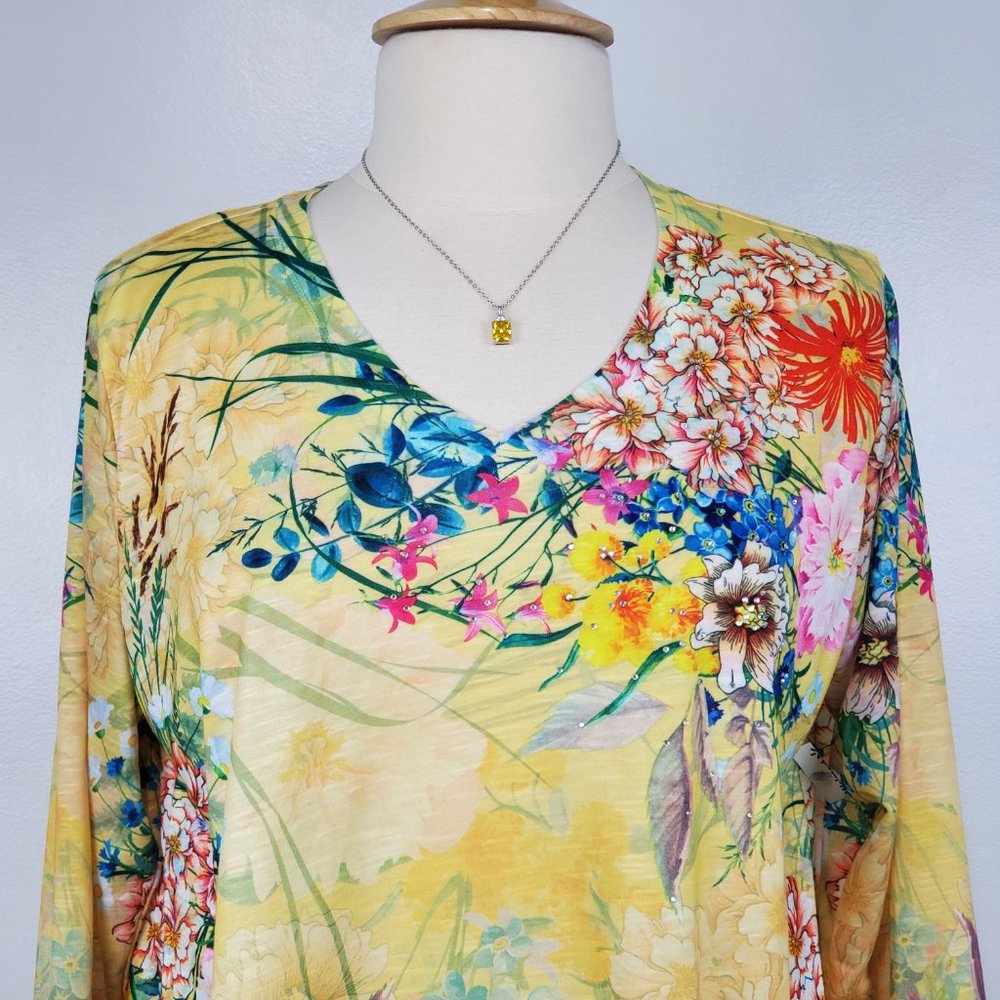 Concepts Beautiful Cheerful Garden Floral Bling V-Neck Top, NWOT, Size L (12-14) - Picture 2 of 16